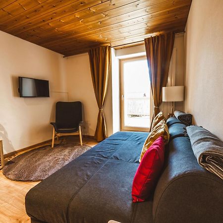 Ferienwohnung 1 2 3 Scuol Esterno foto